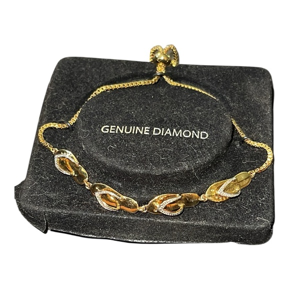 Jewelry - ✨ Genuine Diamond Flip-Flop Bracelet – Gold-Tone Summer Jewelry ✨